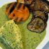 Suprema de pollo rellena de vegetales con verduras grilladas - Image 4