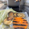 Suprema de pollo rellena de vegetales con verduras grilladas - Image 15